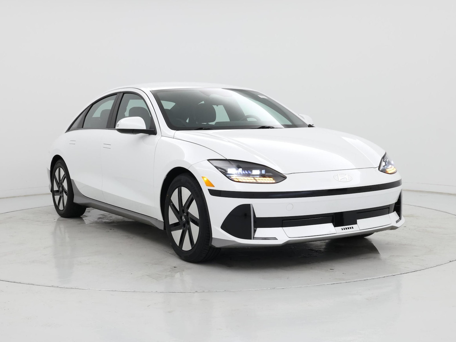 hyundai ioniq 6 2024 KMHM24AA3RA070928 image hyundai ioniq 6 2024 KMHM24AA3RA070928 image